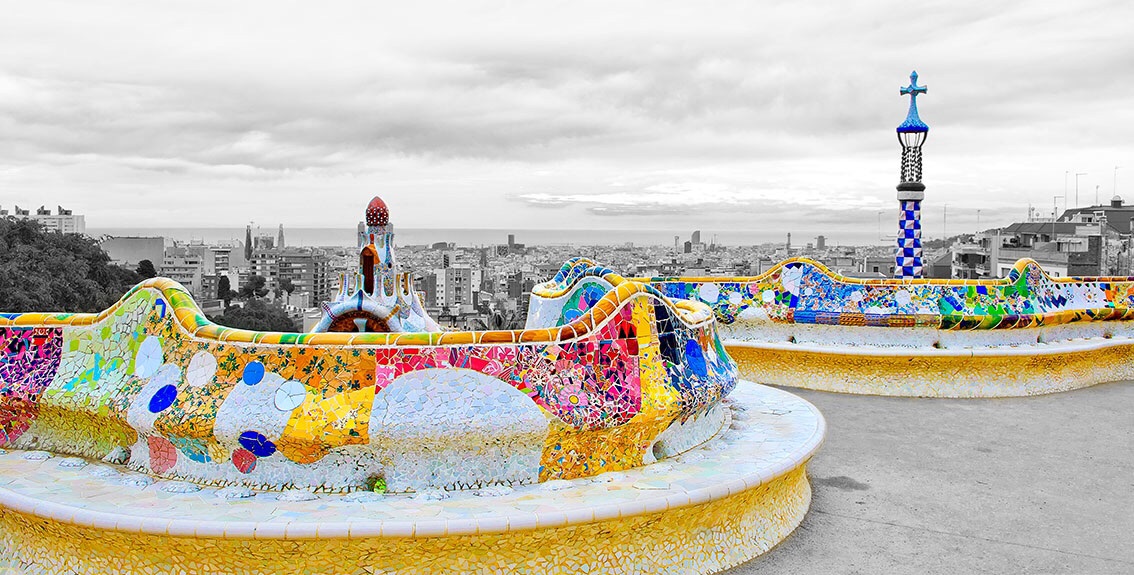 foto bancos parque guell en blanco y negro y color 70x140 en totartsants3 barcelona