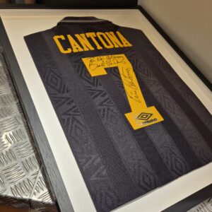marc vitrina emmarcat cantona